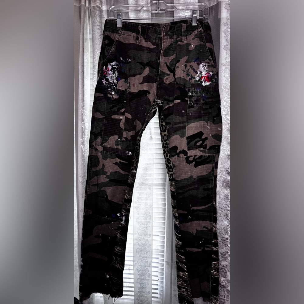Men's Urban Camouflage Cargo Pants - Picture 1 of 10